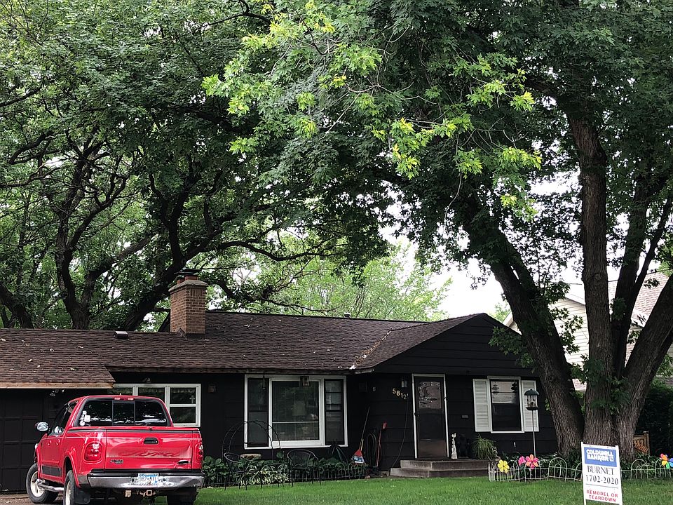 Walk Out Lot-mature trees