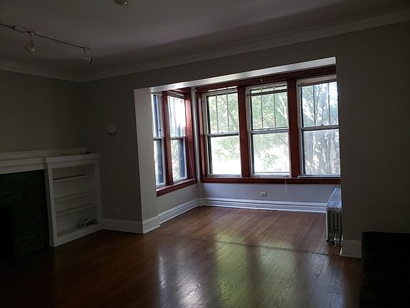 4th image of 6325 N Magnolia Ave #2S