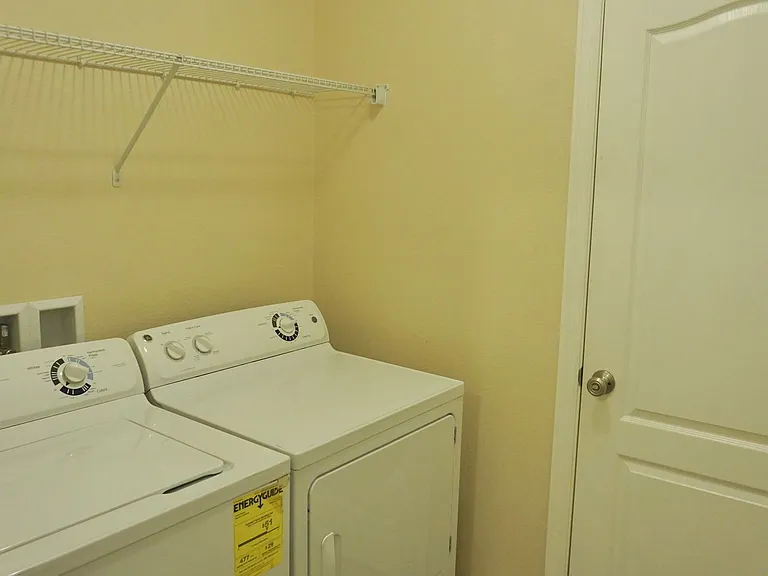 1445 Wallace Manor Pass — Photo 14