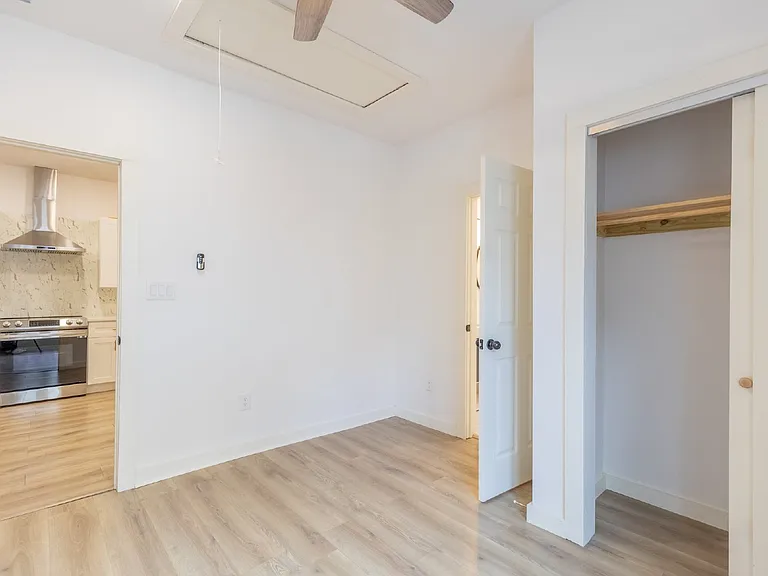 1010 Burnet St — Photo 21