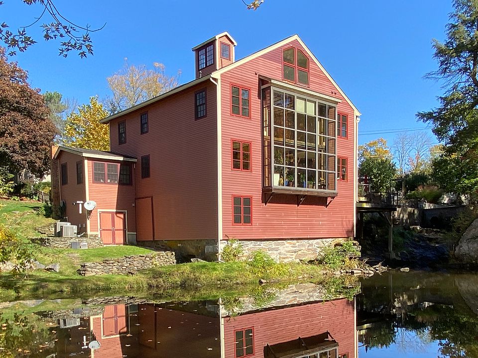 1204 Ashley Falls Rd