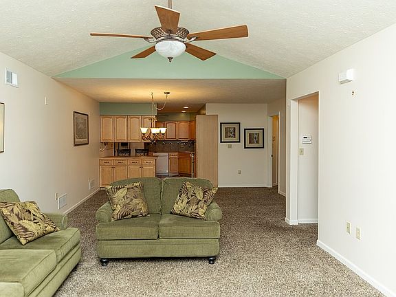 3rd image of 364 Allandale Dr