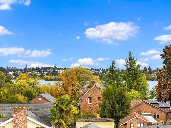 750 N 66th Street #B, Seattle, WA 98103