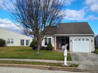 14 Bastian Dr, Mount Laurel, NJ 08054