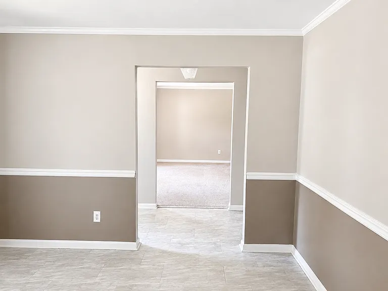 1137 Chatmoss Dr — Photo 7