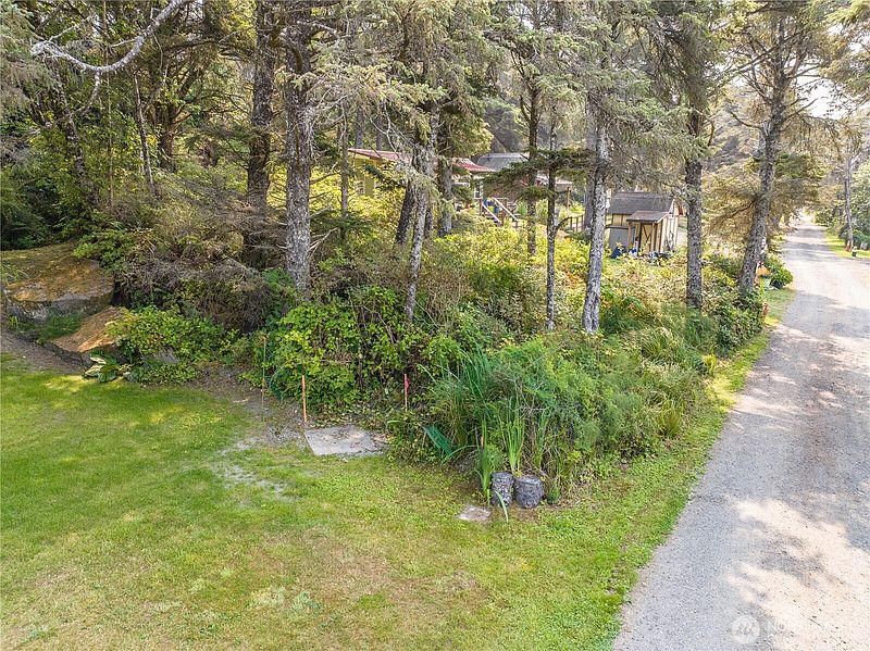 5th image of 4753 Beach Lane