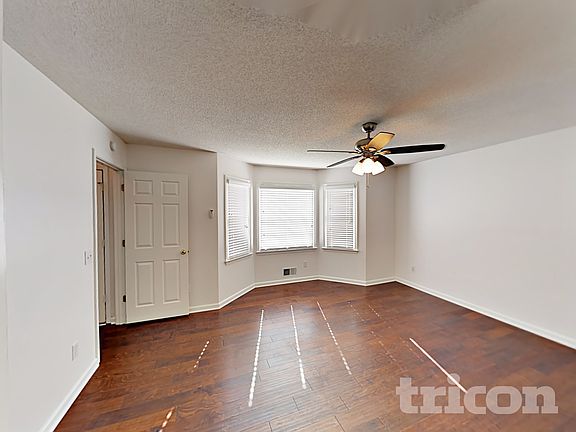 4th image of 244 Chastain Way