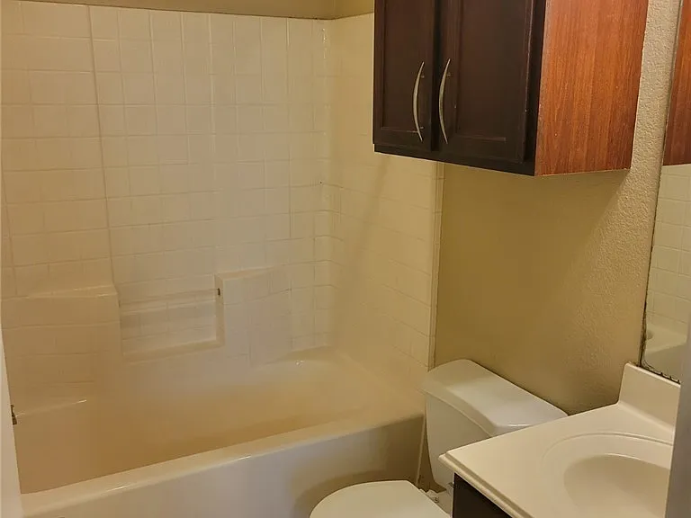 4121 McFarland Dr — Photo 8