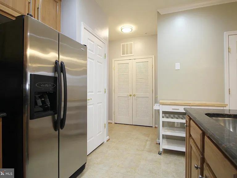 2415 Rainswood Ln — Photo 9
