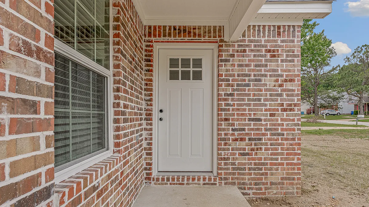 Building Photo - 4706 Sanderson Ln
