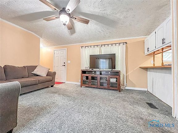 4th image of 800 Woodward Ave #37
