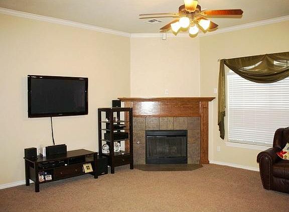 3rd image of 2366 Blue Jay Dr