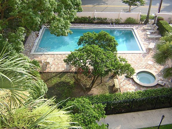 5th image of 2109 Bayshore Blvd Unit 408