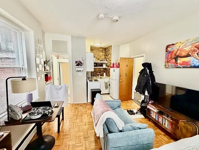 Building Photo - 40 Anderson St #13
