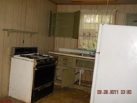 5th image of 9234 Bristol Ave