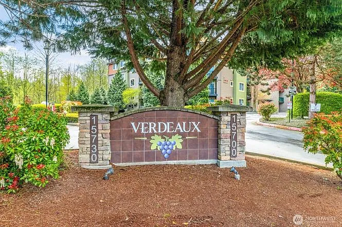 3 bed, 1224 sqft, $3,130 — Photo 3