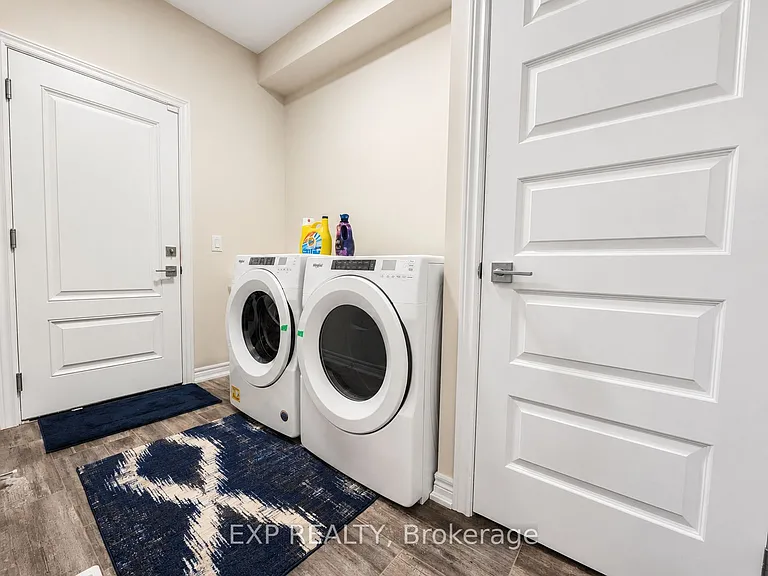 137 Susan Dr — Photo 11