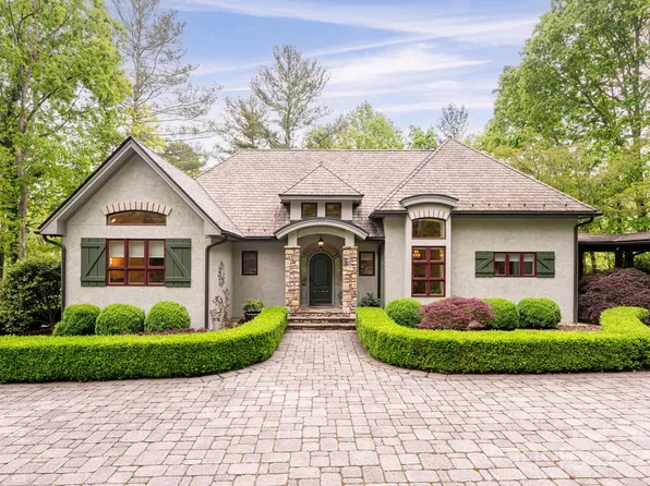 27 Connelly Rd, Arden, NC 28704