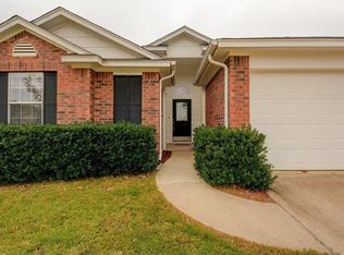 117 Bayliss St, Hutto, TX 78634