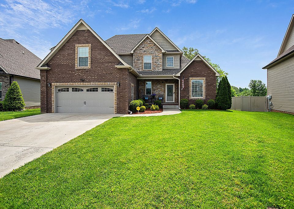1st image of 814 Carousel Ct
