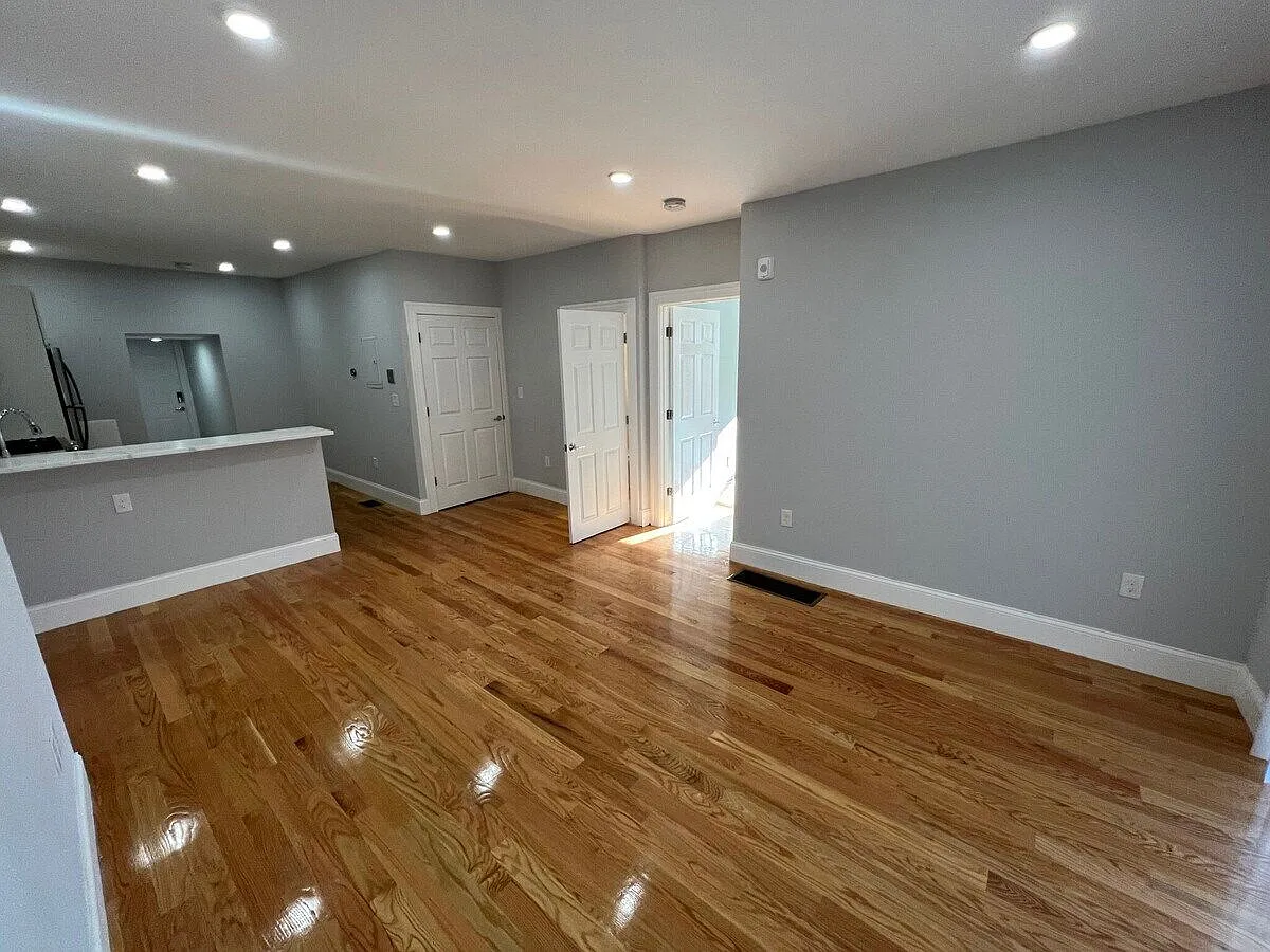 1 bed, 1.0 bath, $3,725 — Photo 4