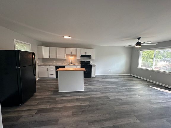 3rd image of 1244 Hot Springs Ct