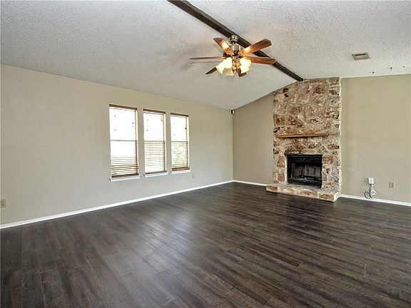 4th image of 8407 Gallatin Dr