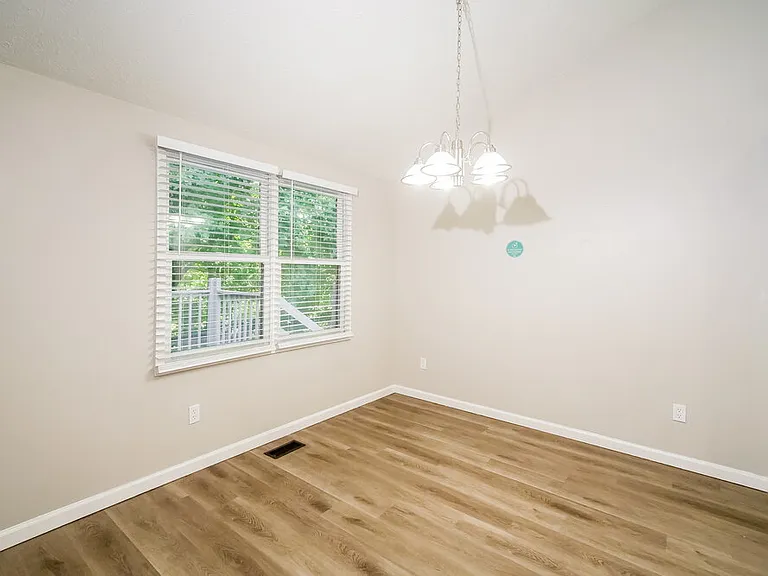 5865 Petersen Ct — Photo 8