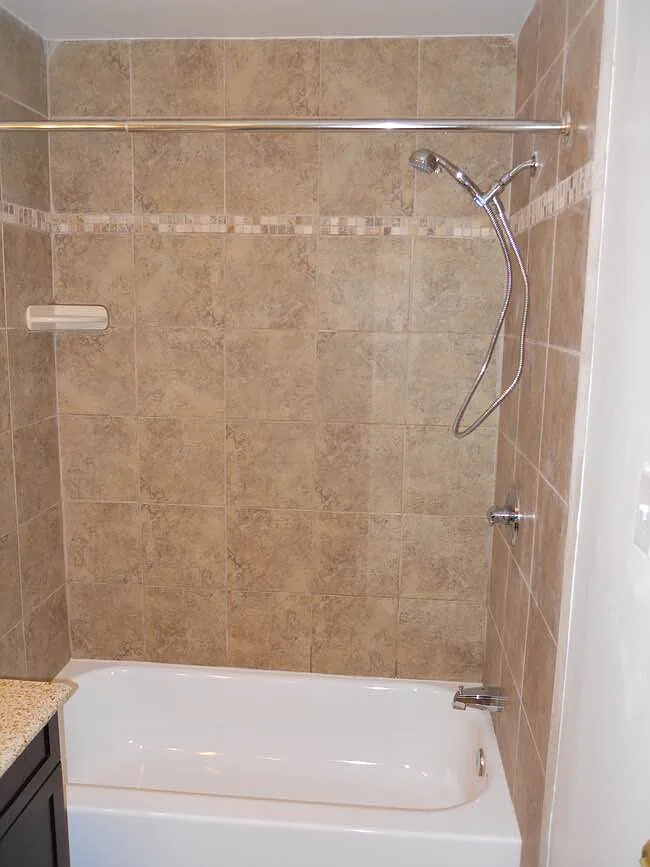 4 bed, 1400 sqft, $2,300 — Photo 3