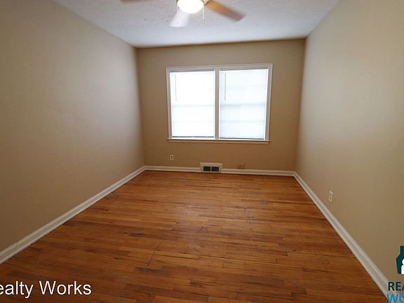 4th image of 1413 N 33rd St #1