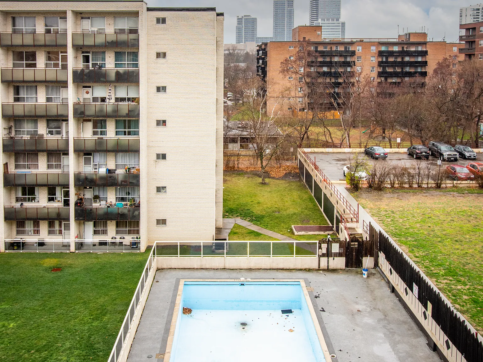 7471 Yonge Street Thornhill — Photo 4