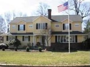 23 Manor Rd, Ridgefield, CT 06877