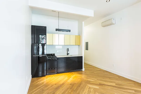 Rented by Owner | media 30