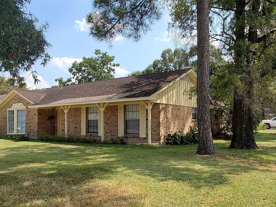 1st image of 13902 Woodforest Blvd