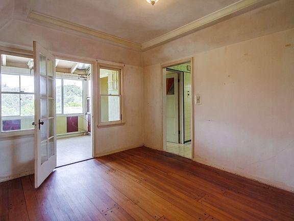 5th image of 3176 Palm St