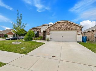 1201 Perrin Dr, Forney, TX 75126