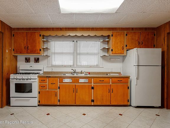5th image of 23 Briarcliff Pl #1