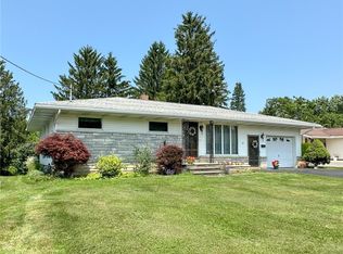 67 Young Ave, New York Mills, NY 13417