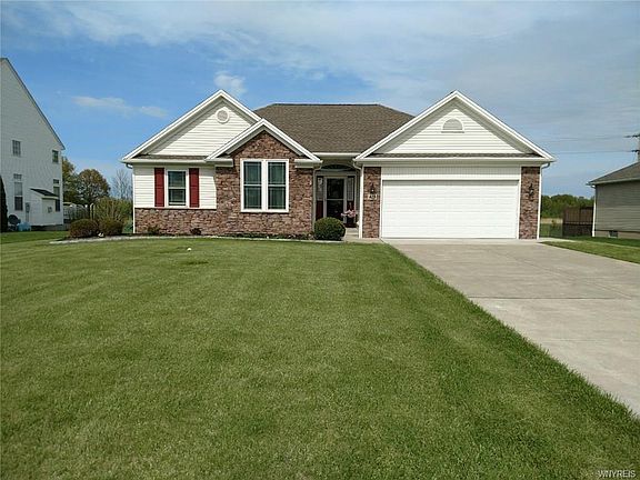 2nd image of 439 Riverwalk Dr