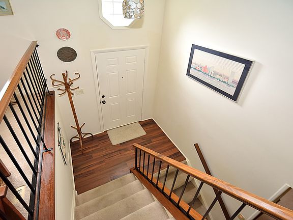 2nd image of 1269 Magnolia Ln