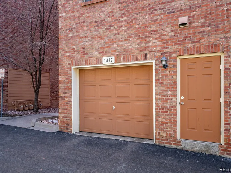 5477 Zephyr Ct #5477 — Photo 21