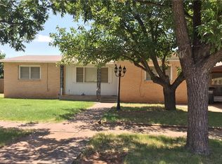 1420 Avenue K, Anson, TX 79501