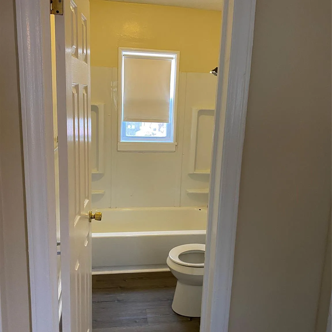 2 bed, 1.0 bath, $1,200 — Photo 4