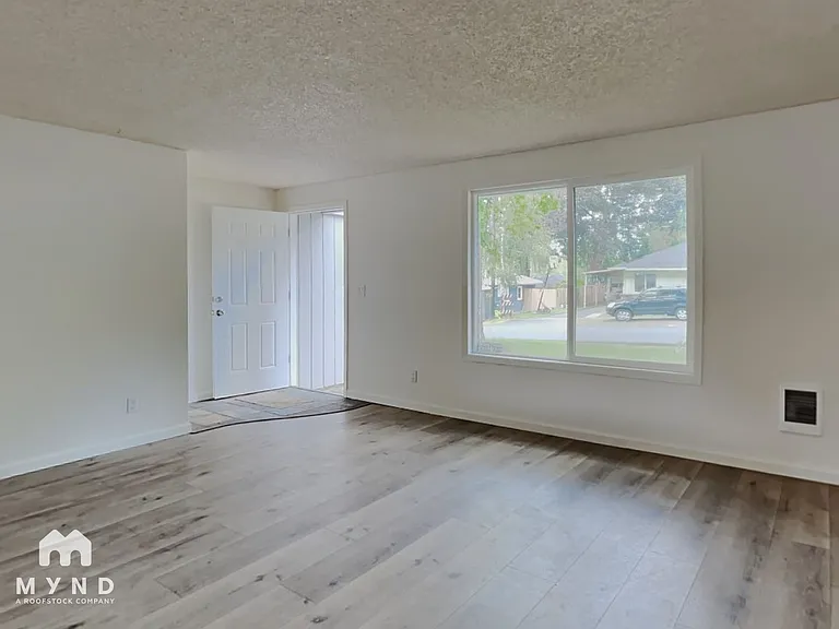 8612 Sw Ctr — Photo 20