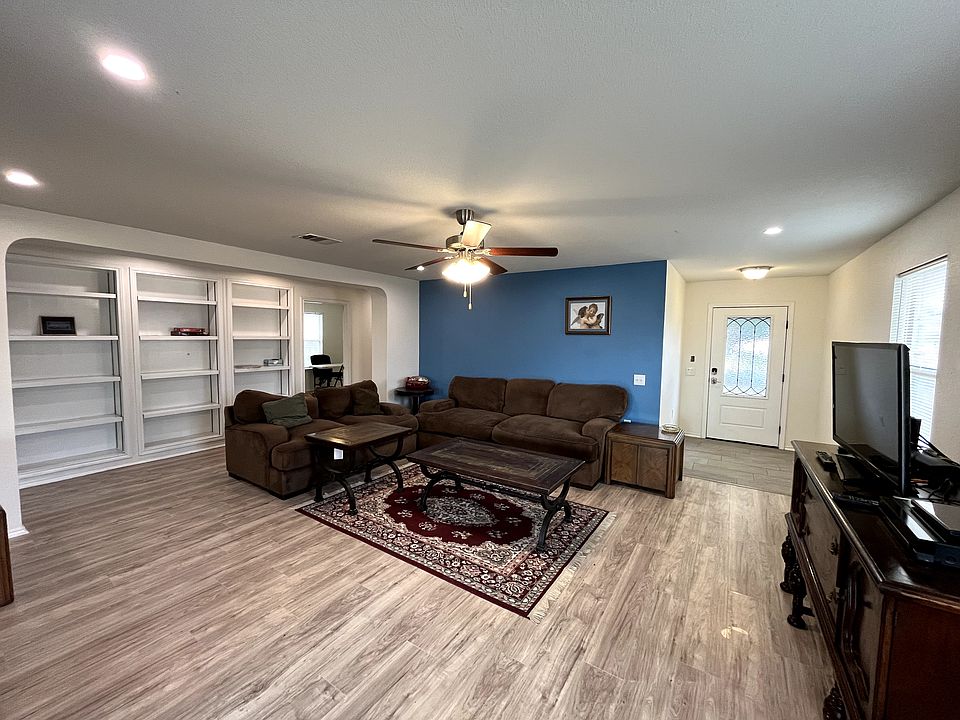 1st image of 13121 Spiers Way