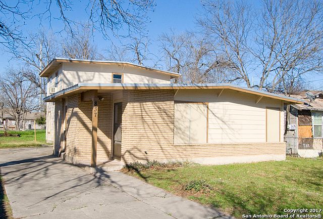 1st image of 837 Delgado St