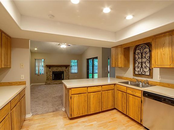 2nd image of 4518 Wyndcliff Cir