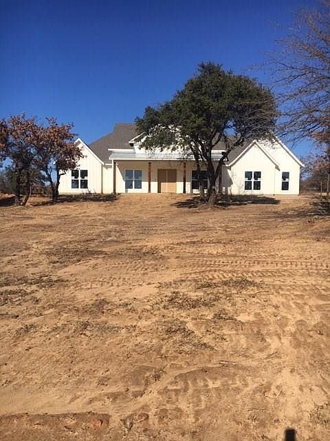 2nd image of 212 Oak Tree Dr