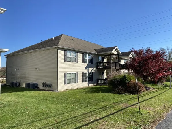 114 Jefferson Hts APT 3, Catskill, NY 12414