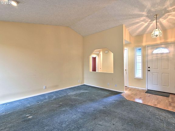 2nd image of 3170 NE 4th Ave